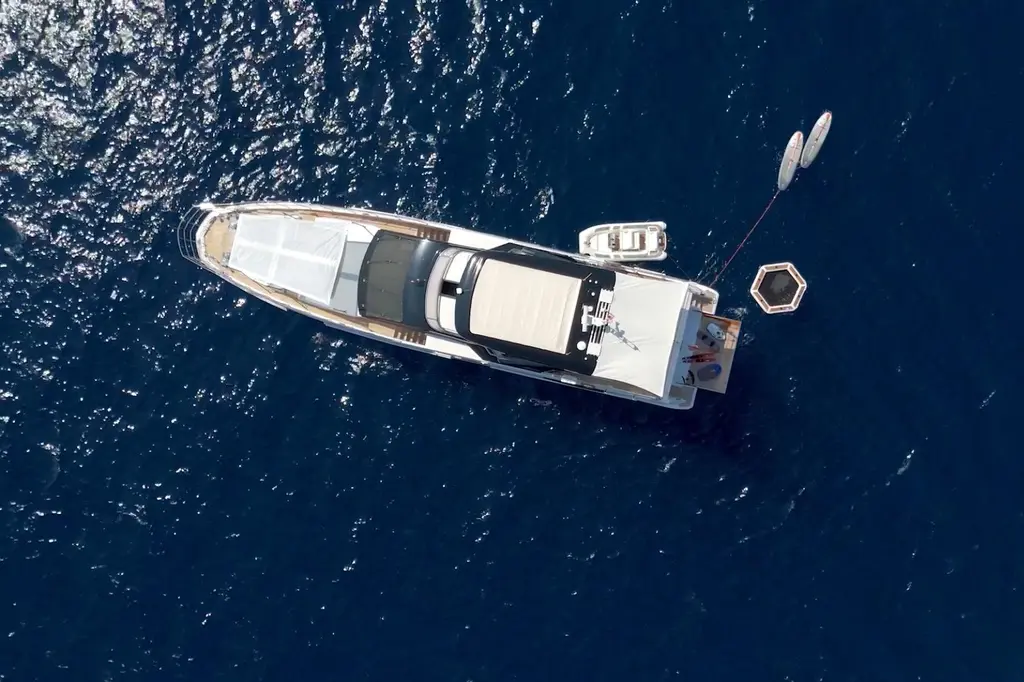 CHILLIN' 2020 Azimut Grande 27M Yacht For Sale in Monaco CHILLIN' 2020 Azimut Grande 27M Yacht For Sale in Monaco