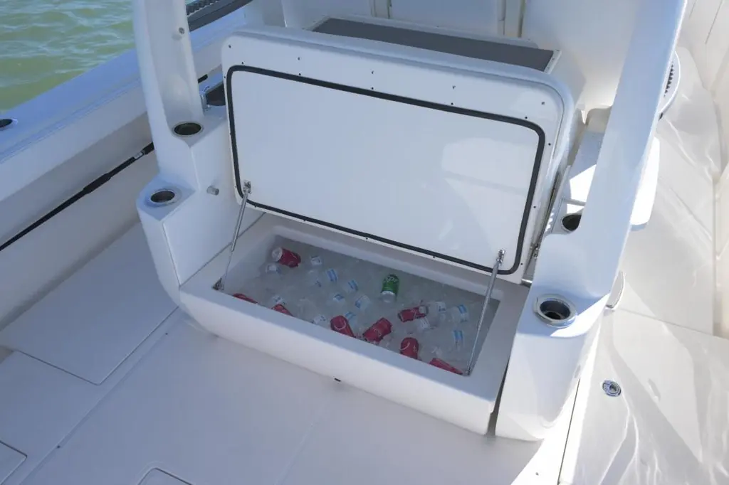 2027 Solace 37CS Yacht For Sale in Cedar Point NC 2027 Solace 37CS Yacht For Sale in Cedar Point NC