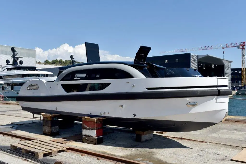 WB 75m CUSTOM LIMO TENDER 2023 Custom Custom Limo Tender Yacht For Sale in SAVONA IT-SV WB 75m CUSTOM LIMO TENDER 2023 Custom Custom Limo Tender Yacht For Sale in SAVONA IT-SV