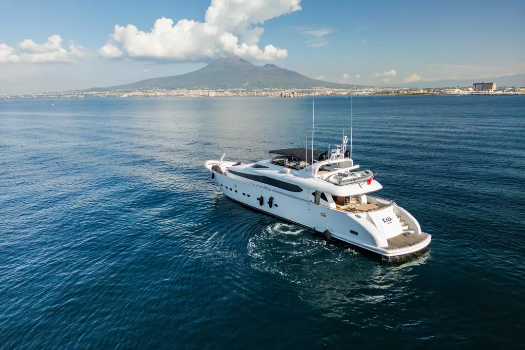 1999 Maiora 31 DP Yacht For Sale in Naples IT-NA 1999 Maiora 31 DP Yacht For Sale in Naples IT-NA