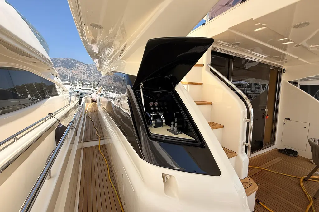 CPR 2012 Ferretti Yachts 720 Yacht For Sale in Mugla CPR 2012 Ferretti Yachts 720 Yacht For Sale in Mugla