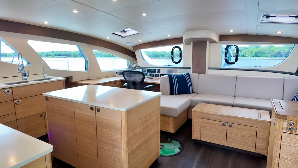APRES-SKI 2021 Xquisite Yachts X5 PLUS Yacht For Sale in Fort Lauderdale FL