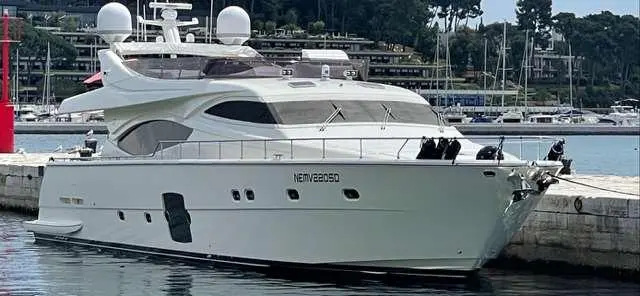 2005 Ferretti Yachts 761 Yacht For Sale in Glyfada 2005 Ferretti Yachts 761 Yacht For Sale in Glyfada