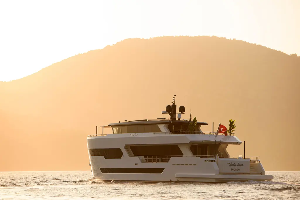 LADY LUNA 2025 Custom Marti Yat Yacht For Sale in Rapallo IT-GE LADY LUNA 2025 Custom Marti Yat Yacht For Sale in Rapallo IT-GE
