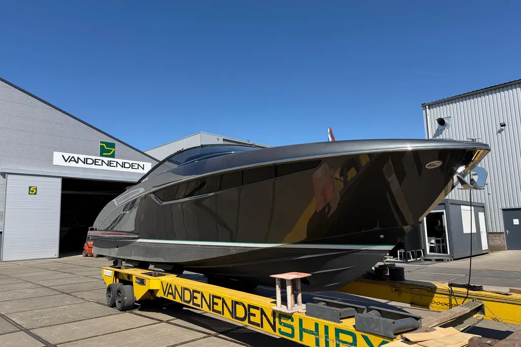 The Lion 2018 Riva 38' Rivamare Yacht For Sale in Rotterdam The Lion 2018 Riva 38' Rivamare Yacht For Sale in Rotterdam