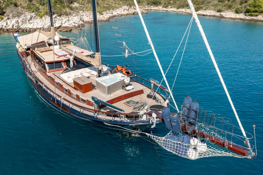 2000 Custom GULET Yacht For Sale in Split 2000 Custom GULET Yacht For Sale in Split