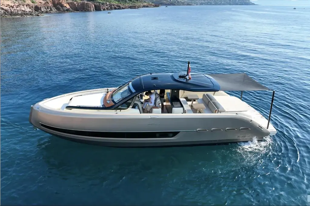 CALA ROSSA 2020 Invictus TT460 Yacht For Sale in Mandelieu-la-Napoule CALA ROSSA 2020 Invictus TT460 Yacht For Sale in Mandelieu-la-Napoule