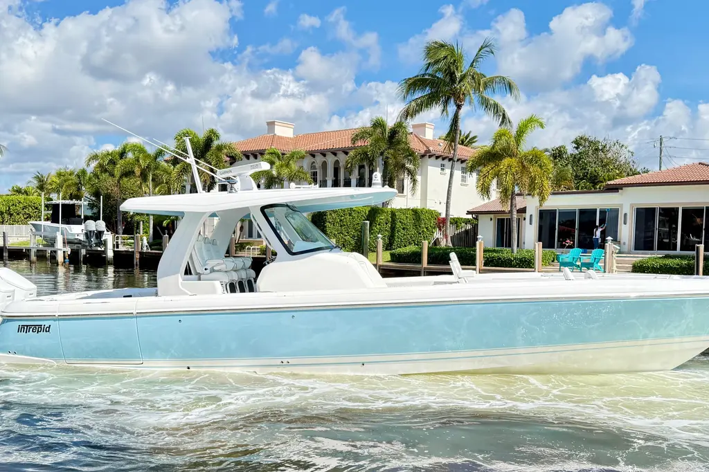 Guiness 2023 Intrepid 427 Nomad FE Yacht For Sale in Lighthouse Point FL Guiness 2023 Intrepid 427 Nomad FE Yacht For Sale in Lighthouse Point FL