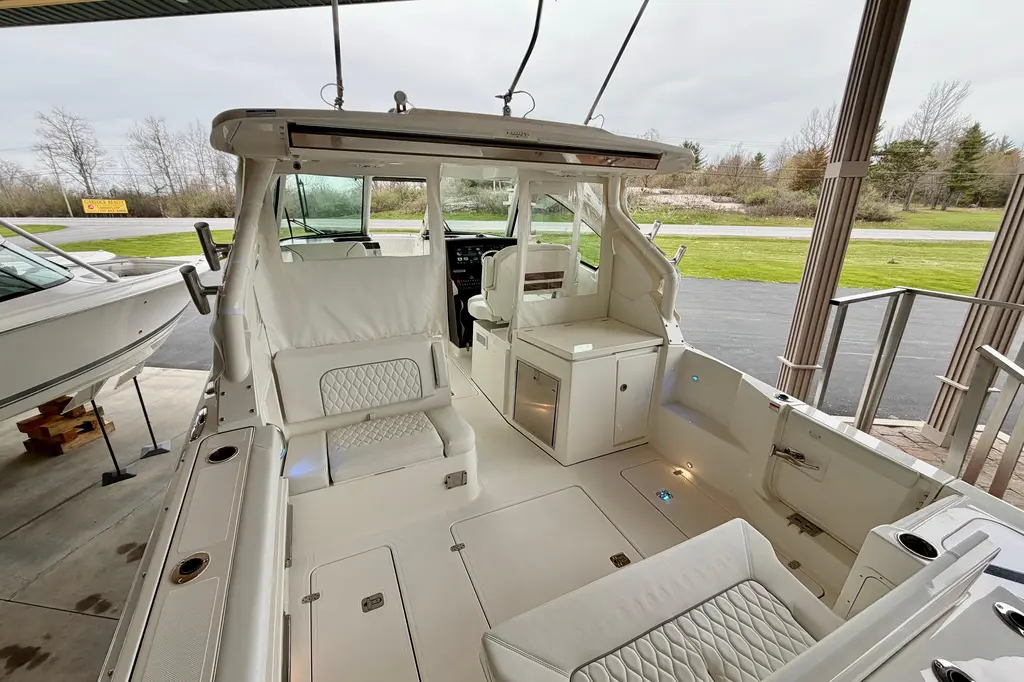 2026 Pursuit DC 326 Dual Console Yacht For Sale in Alexandria Bay NY 2026 Pursuit DC 326 Dual Console Yacht For Sale in Alexandria Bay NY
