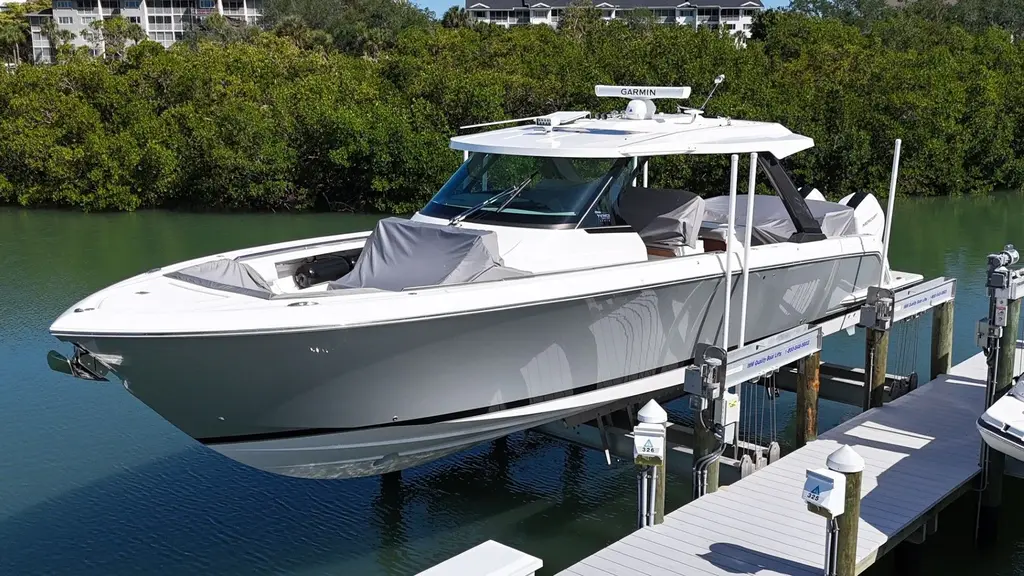 2026 Tiara Yachts 43 LS Yacht For Sale in Naples 2026 Tiara Yachts 43 LS Yacht For Sale in Naples