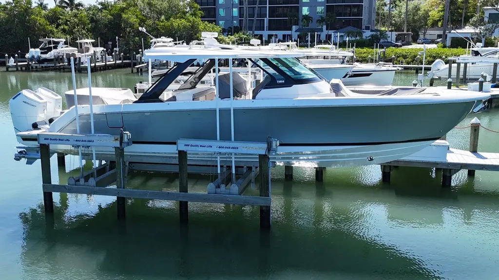 2026 Tiara Yachts 43 LS Yacht For Sale in Naples 2026 Tiara Yachts 43 LS Yacht For Sale in Naples