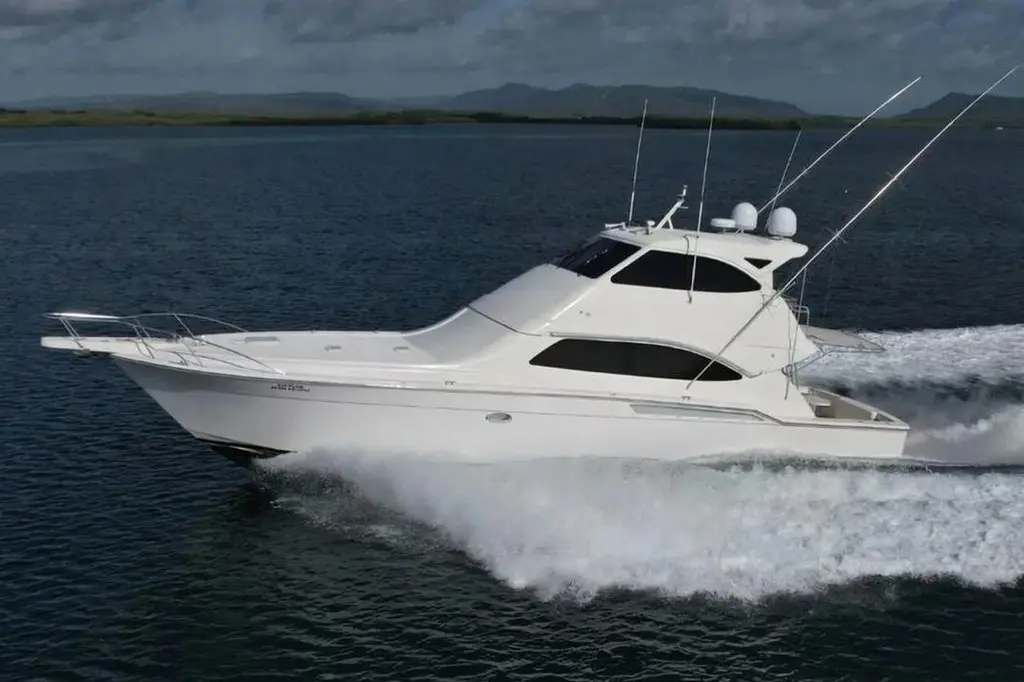 2005 Bertram 630 Convertible Yacht For Sale in Falcón 2005 Bertram 630 Convertible Yacht For Sale in Falcón