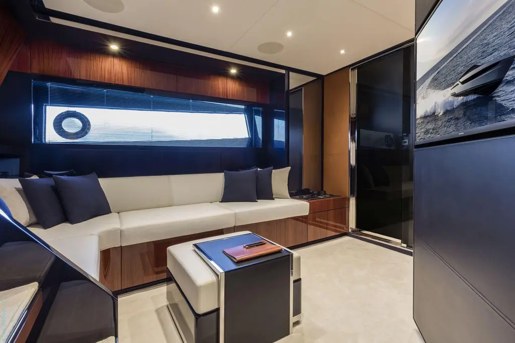 2025 Riva 48' Dolceriva Yacht For Sale in Venice IT-VE 2025 Riva 48' Dolceriva Yacht For Sale in Venice IT-VE