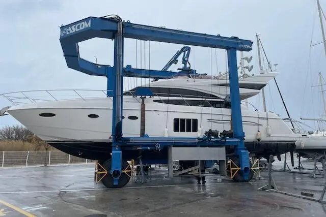 2011 Princess 64 Yacht For Sale in Istanbul 2011 Princess 64 Yacht For Sale in Istanbul