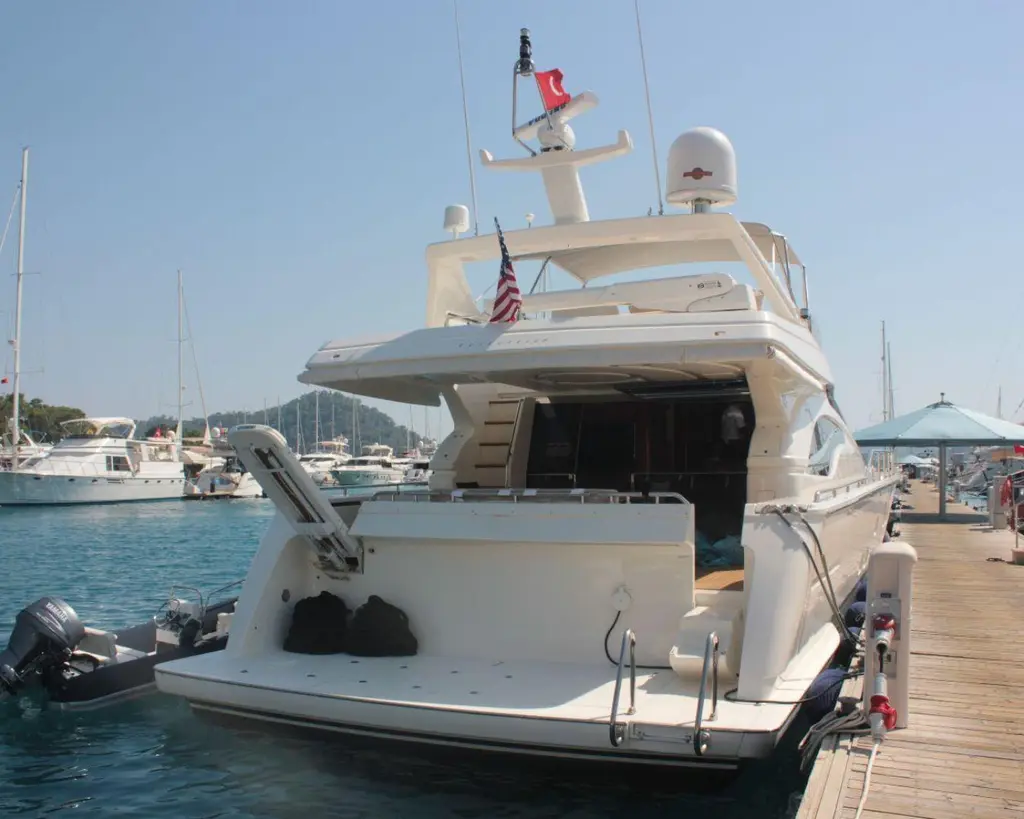 2001 Ferretti Yachts 680 Yacht For Sale in Istanbul 2001 Ferretti Yachts 680 Yacht For Sale in Istanbul