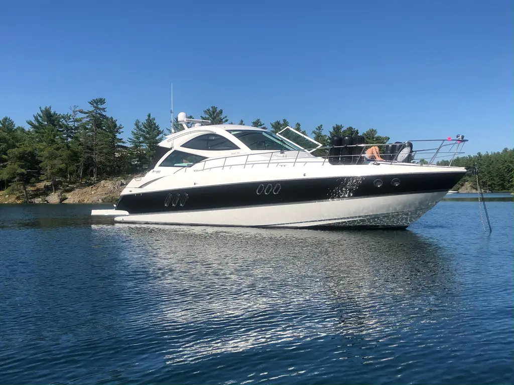 2012 Cruisers Yachts 540 Sports Coupe Yacht For Sale in Midland ON 2012 Cruisers Yachts 540 Sports Coupe Yacht For Sale in Midland ON