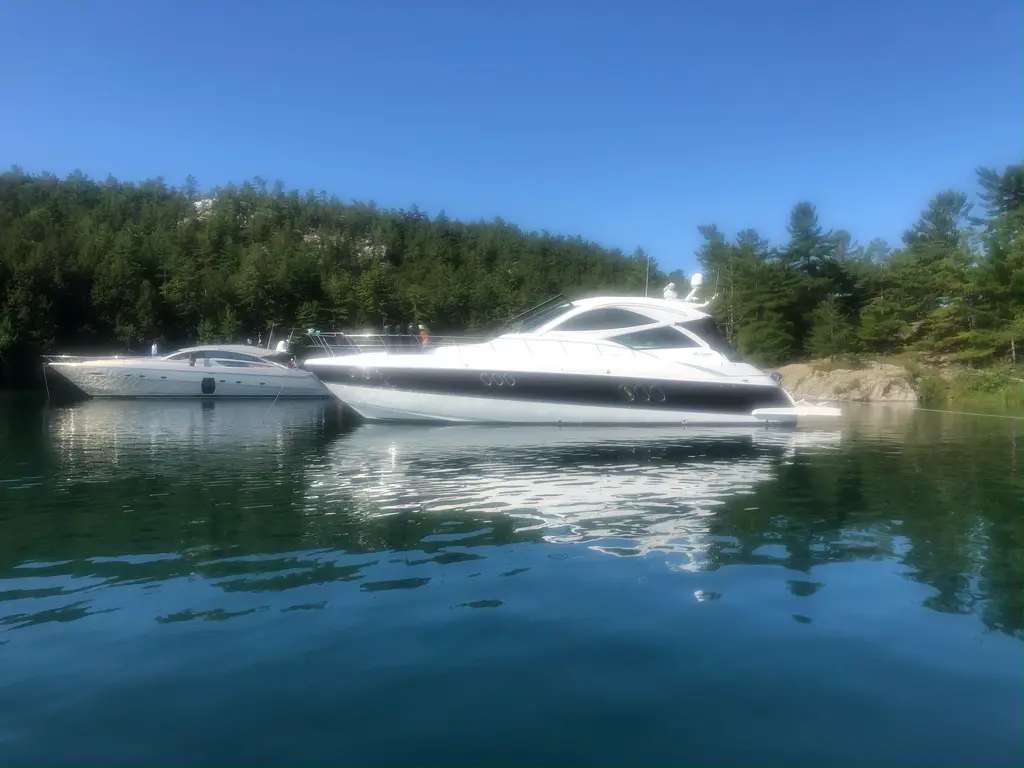 2012 Cruisers Yachts 540 Sports Coupe Yacht For Sale in Midland ON 2012 Cruisers Yachts 540 Sports Coupe Yacht For Sale in Midland ON
