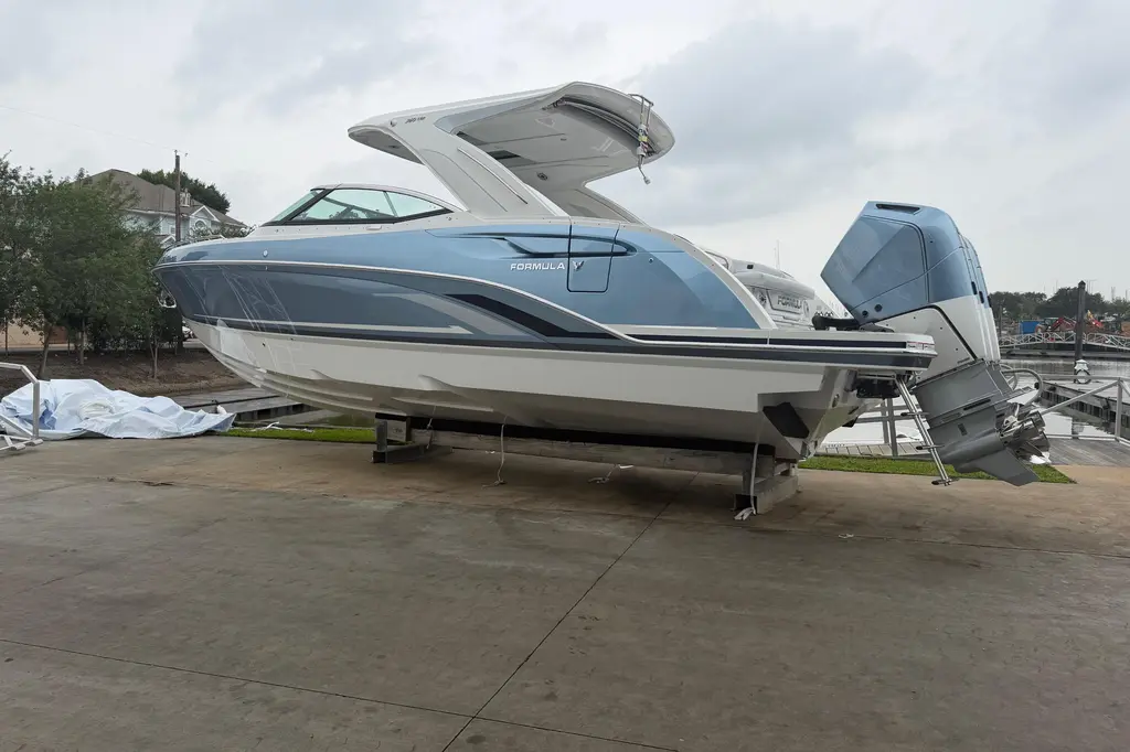 2026 Formula 360 Crossover Bowrider OB Yacht For Sale in Clear Lake Shores TX 2026 Formula 360 Crossover Bowrider OB Yacht For Sale in Clear Lake Shores TX