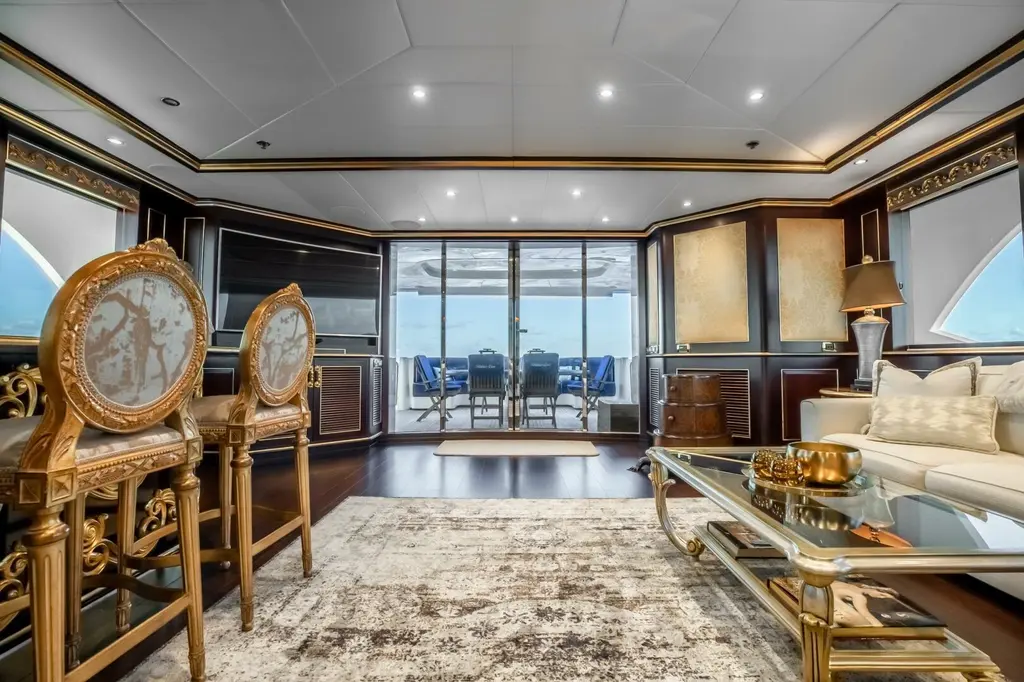 STATUS QUO 2009 Horizon Model Tri-Deck Yacht For Sale in Fort Lauderdale FL STATUS QUO 2009 Horizon Model Tri-Deck Yacht For Sale in Fort Lauderdale FL