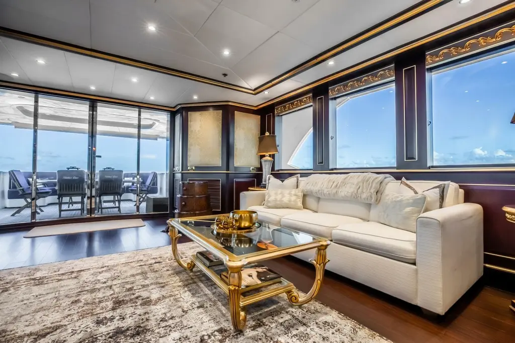 STATUS QUO 2009 Horizon Model Tri-Deck Yacht For Sale in Fort Lauderdale FL STATUS QUO 2009 Horizon Model Tri-Deck Yacht For Sale in Fort Lauderdale FL