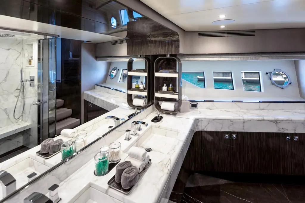 INDIGO 2017 Azimut Grande 30M Yacht For Sale in La Paz INDIGO 2017 Azimut Grande 30M Yacht For Sale in La Paz