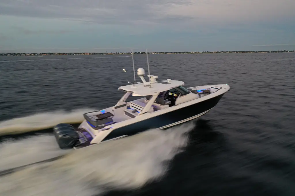 2020 Tiara Yachts 43 LS Yacht For Sale in Lake Ozark MO 2020 Tiara Yachts 43 LS Yacht For Sale in Lake Ozark MO