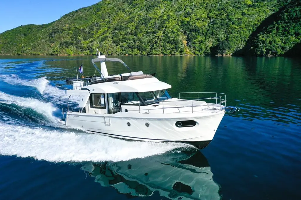 Sea Lyon 2022 Beneteau Swift Trawler 41 Fly Yacht For Sale in Picton Sea Lyon 2022 Beneteau Swift Trawler 41 Fly Yacht For Sale in Picton