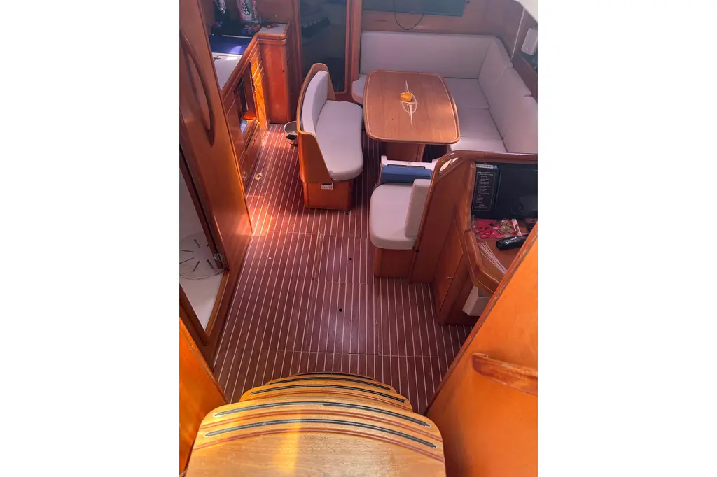  2006 Bavaria Cruiser 39 Yacht For Sale in Leros 