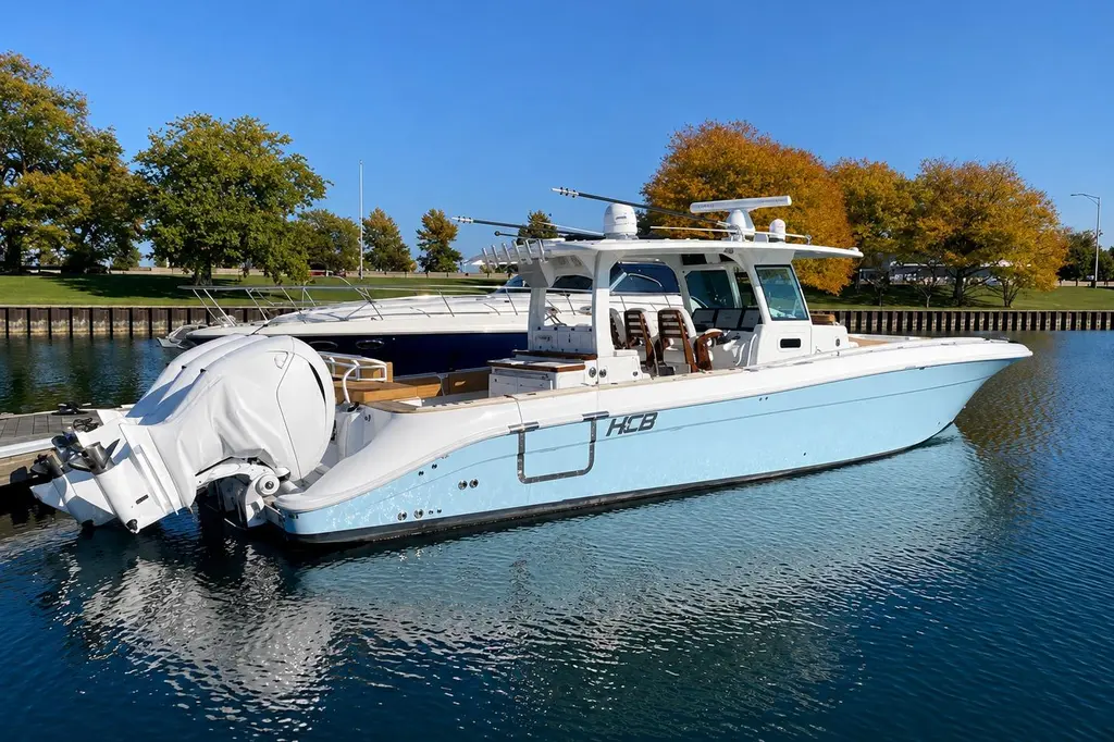 Mo-Jack 2022 HCB 42 Lujo Yacht For Sale in Lake Geneva WI Mo-Jack 2022 HCB 42 Lujo Yacht For Sale in Lake Geneva WI