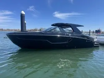 2022 Cruisers Yachts 38 GLS South Beach Yacht For Sale in Quincy MA 2022 Cruisers Yachts 38 GLS South Beach Yacht For Sale in Quincy MA