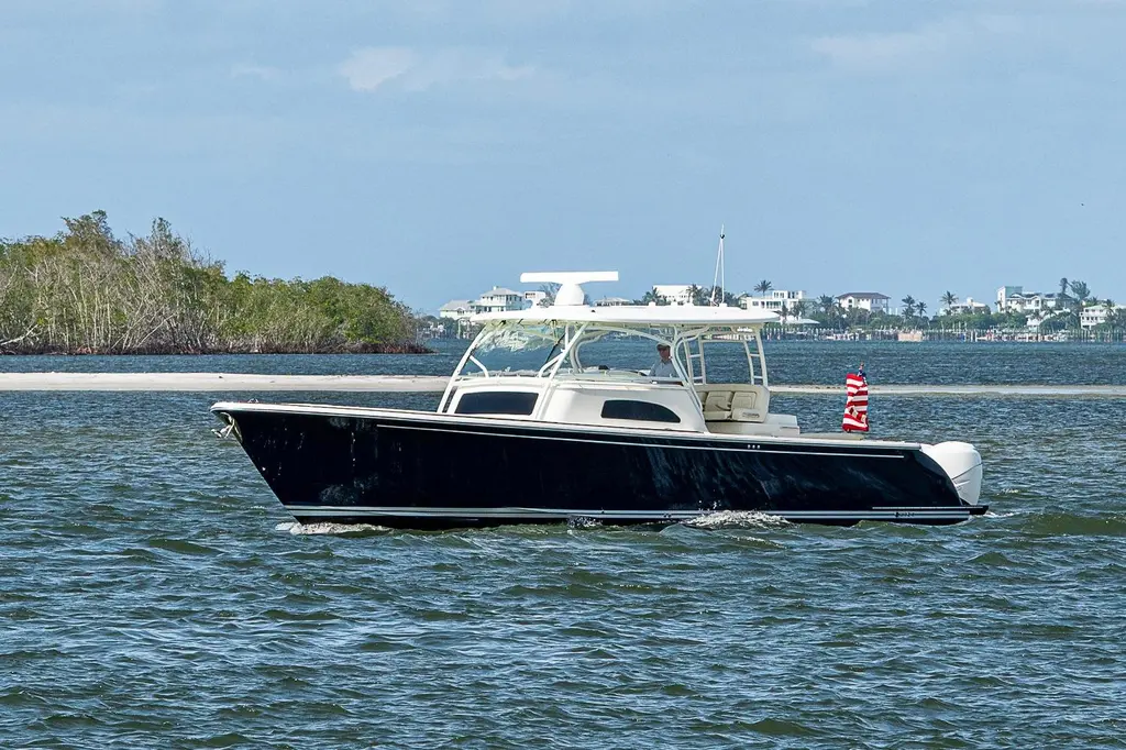 TOUCH OF GREY 2019 Hinckley Sport Boat 40 C Yacht For Sale in Stuart FL TOUCH OF GREY 2019 Hinckley Sport Boat 40 C Yacht For Sale in Stuart FL