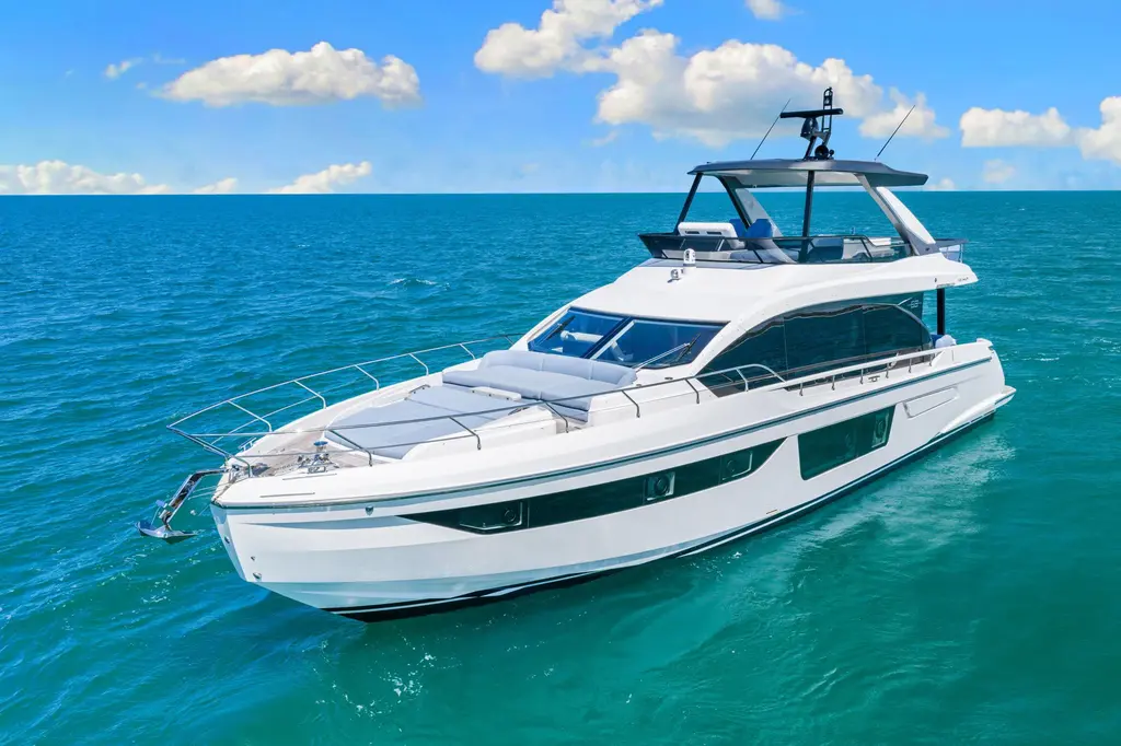 2025 Azimut Fly 68 Yacht For Sale in Naples FL 2025 Azimut Fly 68 Yacht For Sale in Naples FL