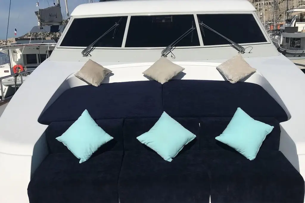 1997 Sanlorenzo SL82 Yacht For Sale in Nice 1997 Sanlorenzo SL82 Yacht For Sale in Nice