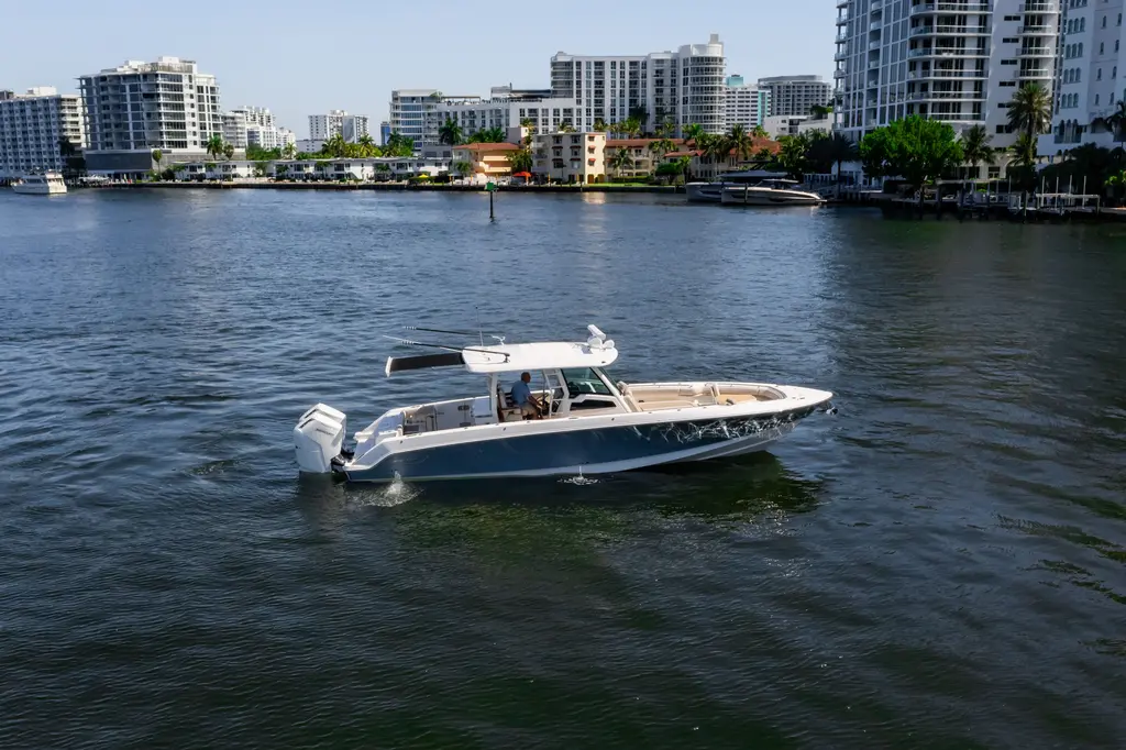 Blue Sky 2024 Boston Whaler 380 Outrage Yacht For Sale in Ft Lauderdale FL Blue Sky 2024 Boston Whaler 380 Outrage Yacht For Sale in Ft Lauderdale FL
