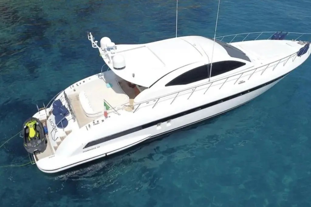 2008 Mangusta 72 Yacht For Sale in Fiumicino IT-RM 2008 Mangusta 72 Yacht For Sale in Fiumicino IT-RM