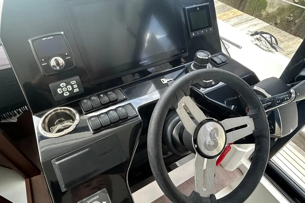  2025 Beneteau Antares 11 Fly Yacht For Sale in Norwalk CT