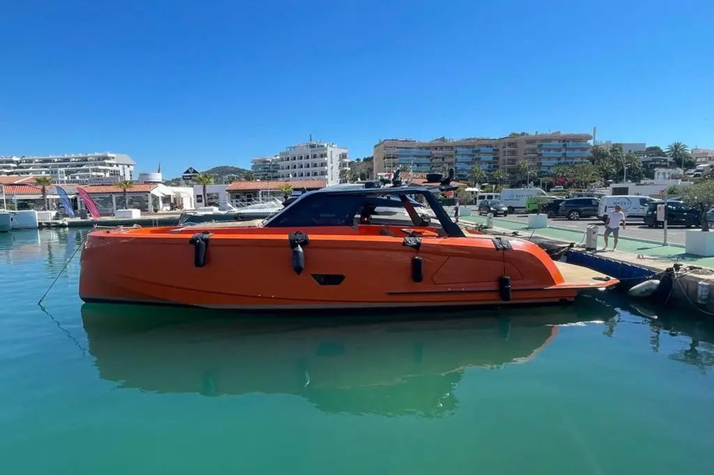 Coco Loco 2022 Vanquish VQ52 Yacht For Sale in Eivissa Coco Loco 2022 Vanquish VQ52 Yacht For Sale in Eivissa