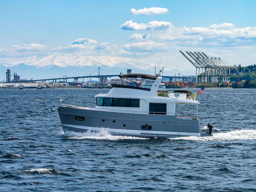 Amber Roots 2017 Beneteau Swift Trawler 50 Yacht For Sale in Seattle WA Amber Roots 2017 Beneteau Swift Trawler 50 Yacht For Sale in Seattle WA