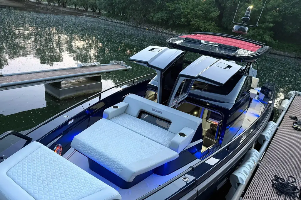 2022 Axopar Brabus Shadow 900 Sun-Top Yacht For Sale in Mannheim DE-BW 2022 Axopar Brabus Shadow 900 Sun-Top Yacht For Sale in Mannheim DE-BW