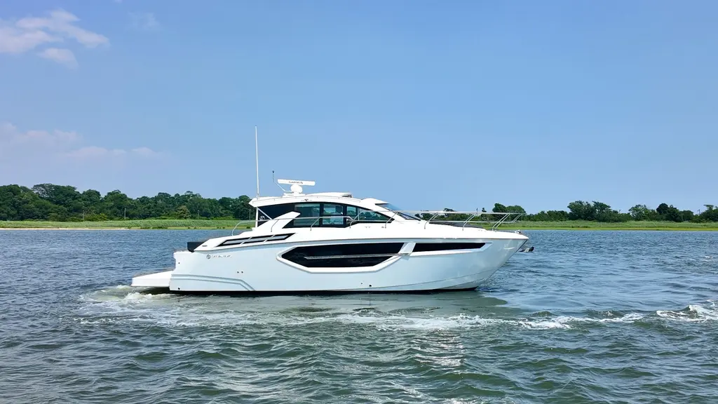 2024 Cruisers Yachts 42 Cantius Yacht For Sale in Freeport NY 2024 Cruisers Yachts 42 Cantius Yacht For Sale in Freeport NY
