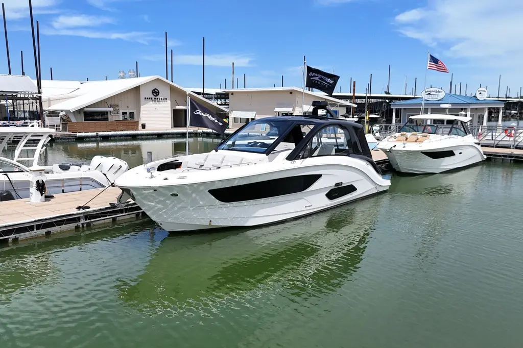 2024 Sea Ray Sundancer 370 Yacht For Sale in Lewisville TX 2024 Sea Ray Sundancer 370 Yacht For Sale in Lewisville TX