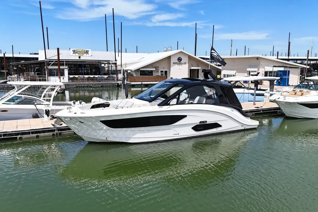 2024 Sea Ray Sundancer 370 Yacht For Sale in Lewisville TX 2024 Sea Ray Sundancer 370 Yacht For Sale in Lewisville TX