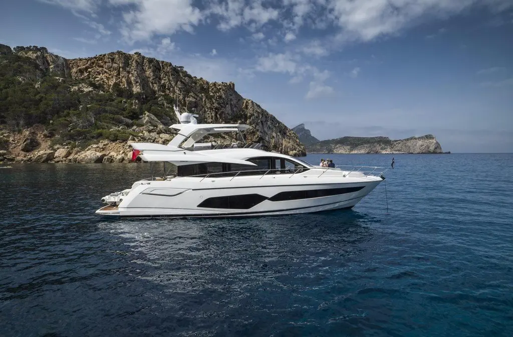 EXCELLENCE 2019 Sunseeker Manhattan 66 Yacht For Sale in Singapore EXCELLENCE 2019 Sunseeker Manhattan 66 Yacht For Sale in Singapore