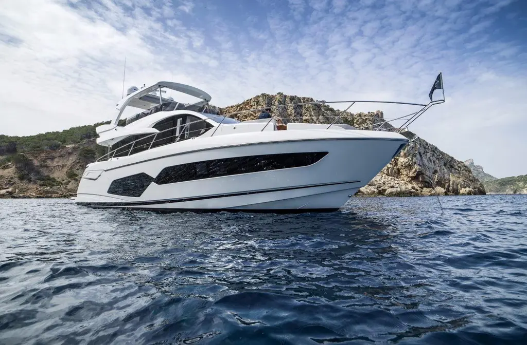 EXCELLENCE 2019 Sunseeker Manhattan 66 Yacht For Sale in Singapore EXCELLENCE 2019 Sunseeker Manhattan 66 Yacht For Sale in Singapore