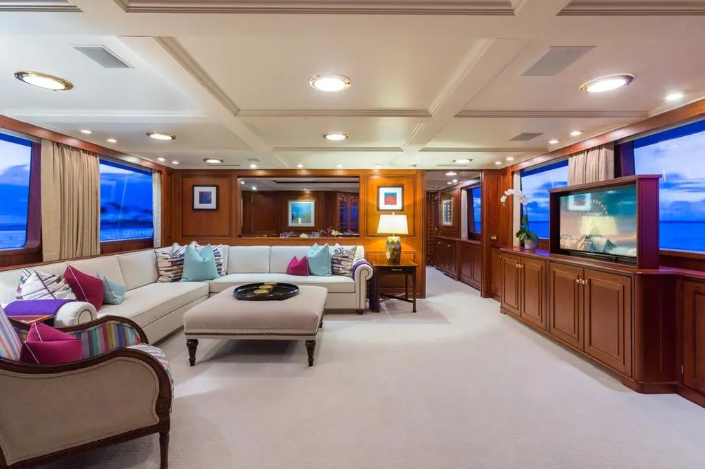 LADY J 1997 Palmer Johnson Semi-Displacement Yacht For Sale in Abaco 