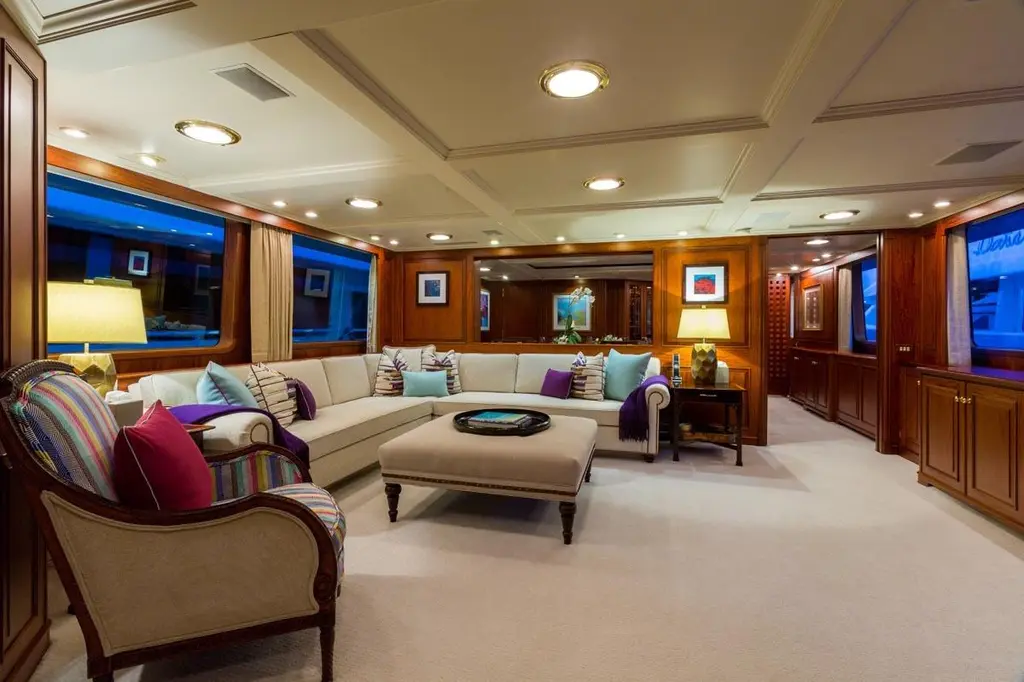 LADY J 1997 Palmer Johnson Semi-Displacement Yacht For Sale in Abaco 