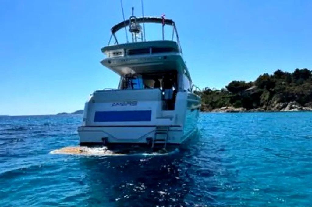 2023 Prestige 520 Yacht For Sale in Le Lavandou 83 2023 Prestige 520 Yacht For Sale in Le Lavandou 83