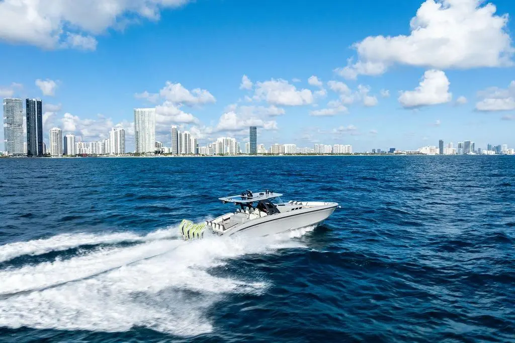 TRIGGER 2022 Midnight Express 43 Solstice Yacht For Sale in Miami Beach FL TRIGGER 2022 Midnight Express 43 Solstice Yacht For Sale in Miami Beach FL