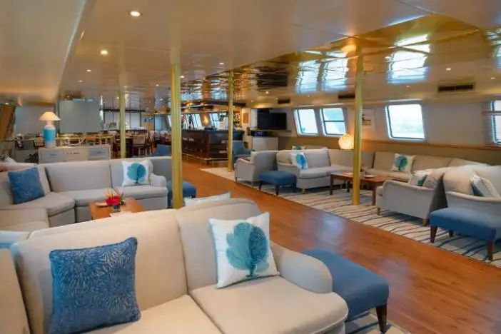  1986 Custom Catamaran Cruise Ship Yacht For Sale in Victoria 