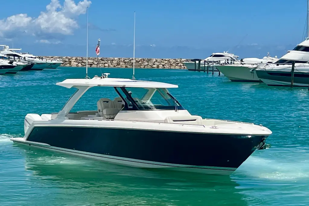 2022 Tiara Sport 38 LS Yacht For Sale in La Romana 2022 Tiara Sport 38 LS Yacht For Sale in La Romana